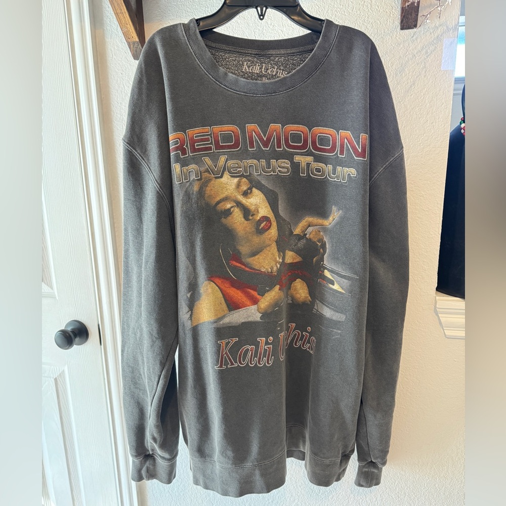 Kali Uchis red moon in Venus tour crewneck size XL